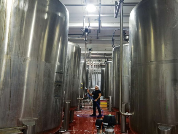  Cleaning and Maintenance Guidelines for Stainless Steel Tanks